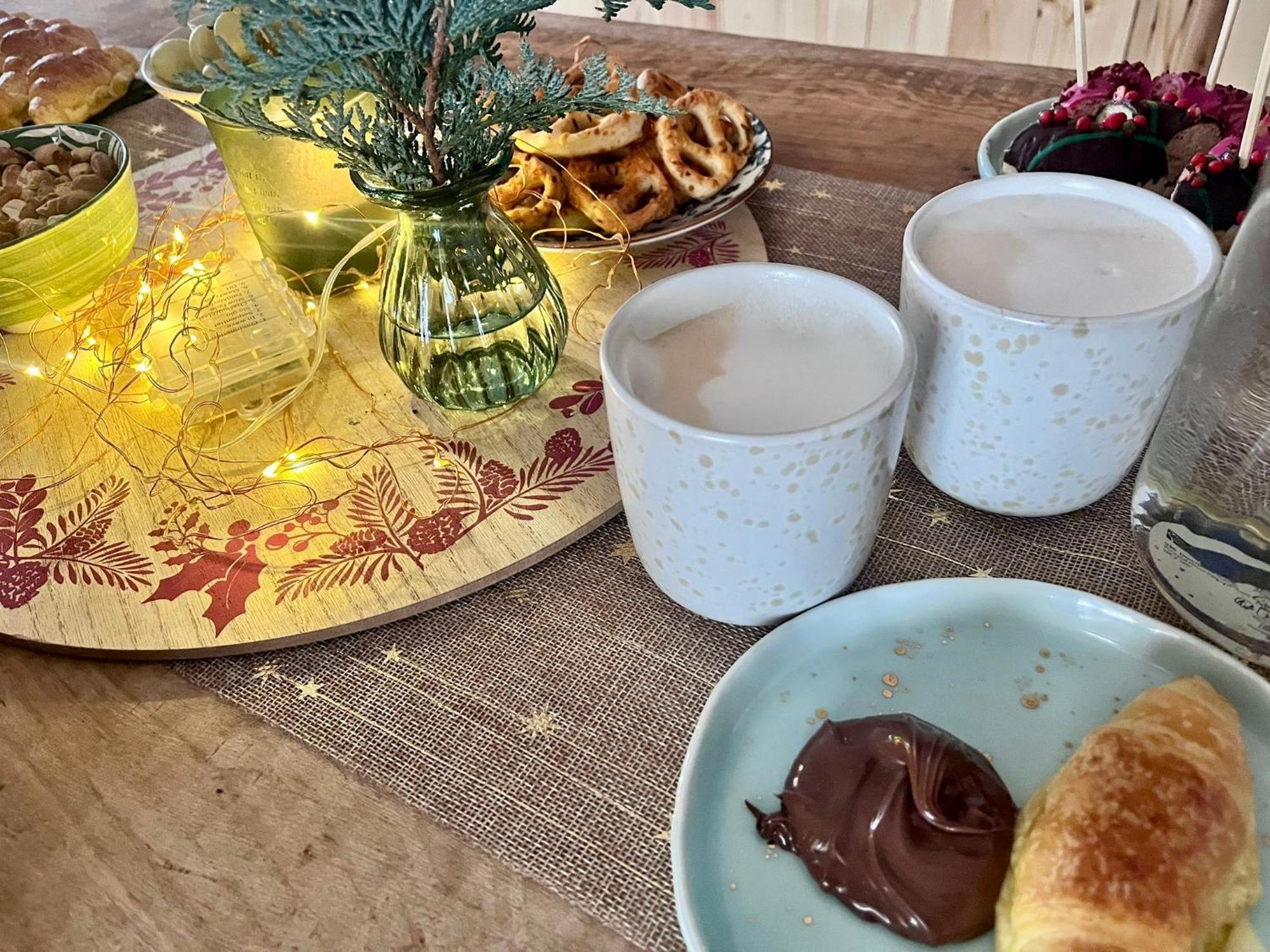 Kaffeinn Specialty Coffee Бэйле-Уну-Май Экстерьер фото